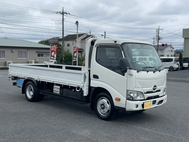 日野 デュトロ 小型 平ボディ 2RG-XZU655M(111637) 3枚目