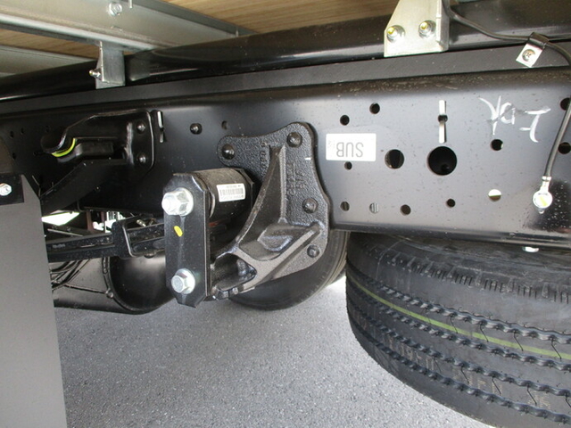 いすゞ エルフ 小型 バン 2RG-NPR88AN(9578) 11枚目