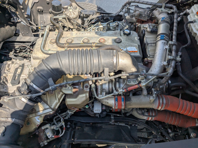 日野 プロフィア 大型 冷蔵冷凍バン 2DG-FR1AHG(107698) 47枚目