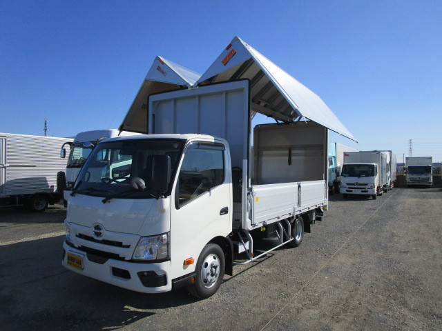 日野 デュトロ 小型 ウィング 2WG-XZU713N(111484) 1枚目