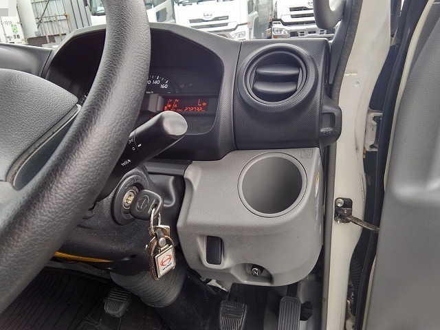 日野 デュトロ 小型 バン TKG-XZC655M(8896) 62枚目