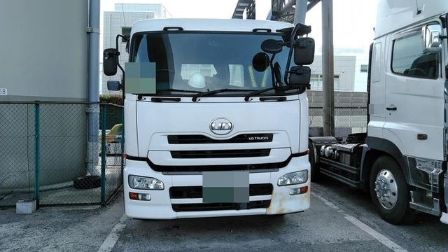 UDトラックス（日産） クオン 大型 トラクタ QKG-GK5XAB(3111) 3枚目