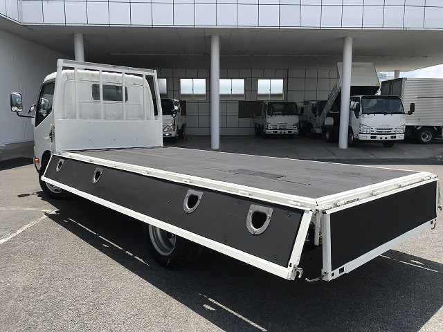 日野 デュトロ 小型 平ボディ SKG-XZU650M(110135) 13枚目