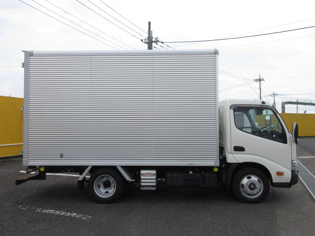トヨタ ダイナ 小型 バン 2RG-XZU645(105352) 6枚目