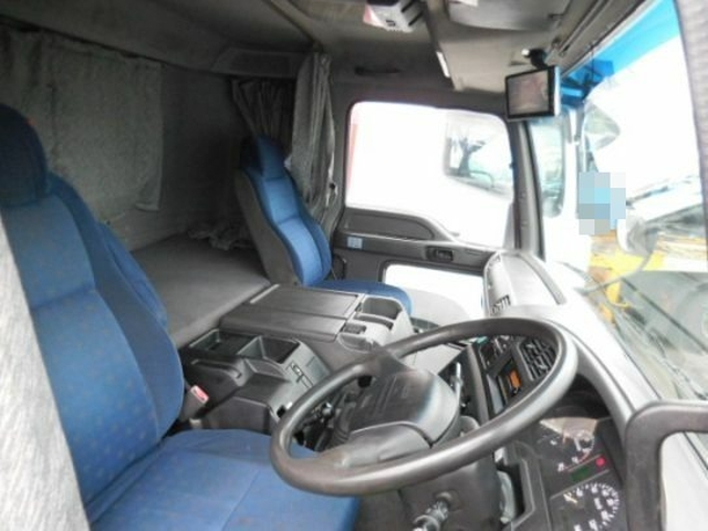 いすゞ ギガ 大型 冷蔵冷凍バン PDG-CYJ52W8(6664) 5枚目