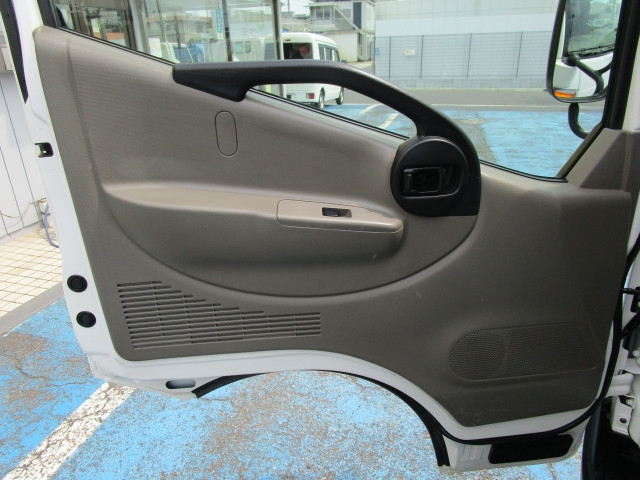日産自動車 アトラス 小型 平ボディ CBF-SQ2F24(109775) 34枚目