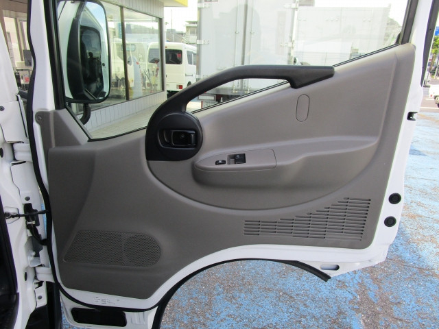 日産自動車 アトラス 小型 平ボディ CBF-SQ2F24(109815) 21枚目