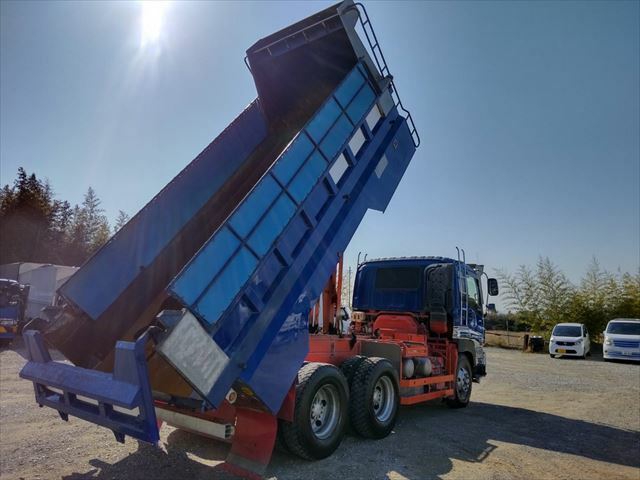 いすゞ ギガ 大型 土砂ダンプ PDG-CXZ52K8 (9400)｜中古トラックの