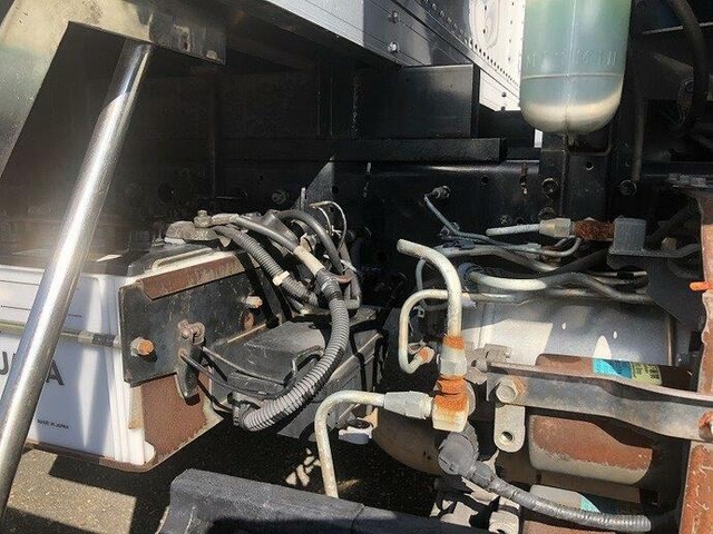 いすゞ フォワード 中型 バン KK-FRR33G4V(9496) 32枚目