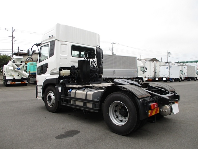 UDトラックス（日産） クオン 大型 トラクタ 2PG-GK5AAB(9622) 4枚目