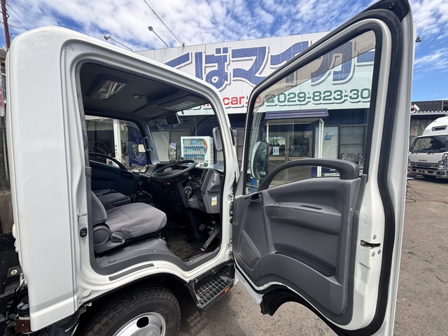 いすゞ エルフ 小型 バン TRG-NLR85AN(108449) 48枚目
