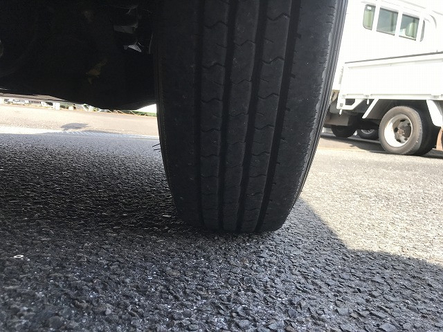 いすゞ エルフ 小型 平ボディ 2TG-NKR88AF(113320) 45枚目