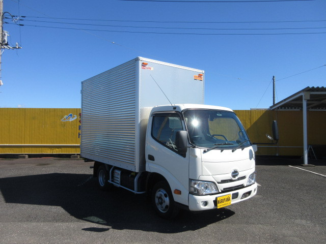 日野 デュトロ 小型 バン 2RG-XZC605M(113822) 2枚目
