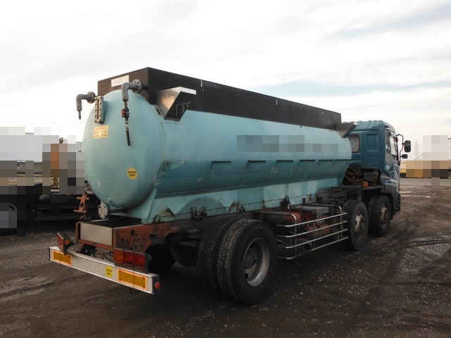 Nissan UD quon Large Tank truck ADG-CV2YL(2636) 4枚目