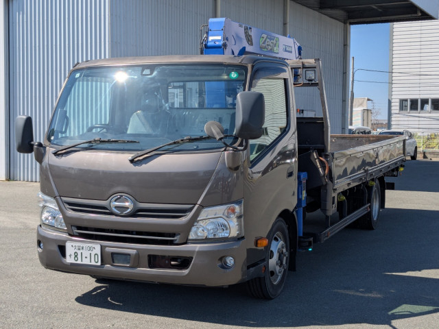 日野 デュトロ 小型 平ボディ（クレーン付） TDG-XZU732M(109826) 1枚目