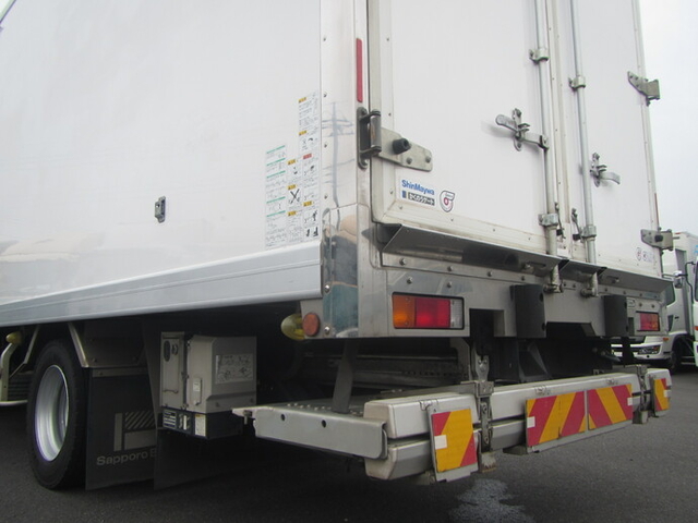 Nissan UD kazet Small Freezer box_body TPG-FEB8Y(38686) 5枚目