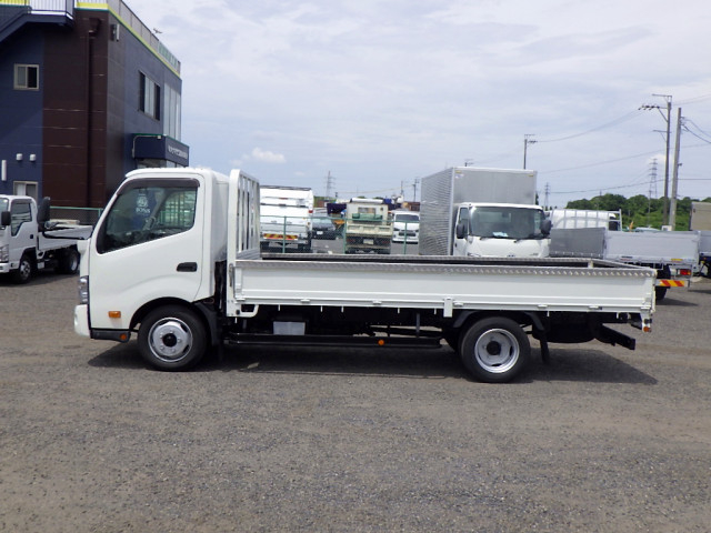 日野 デュトロ 小型 平ボディ TPG-XZC710M(110081) 4枚目