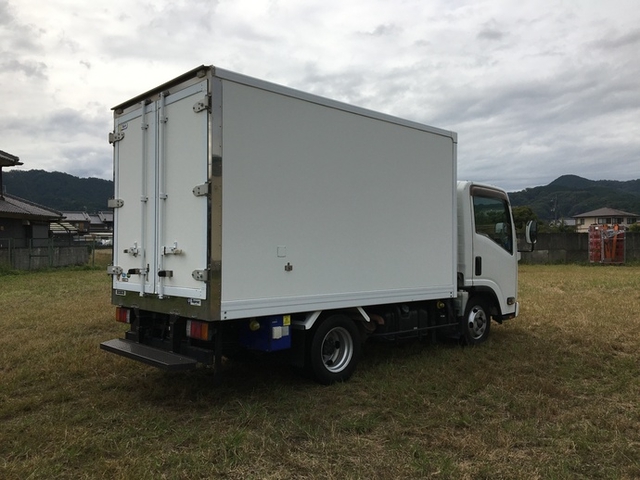 いすゞ エルフ 小型 冷蔵冷凍バン SKG-NLR85AN(7366) 2枚目