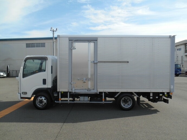 いすゞ エルフ 小型 バン TDG-NPS85AN(8136) 4枚目