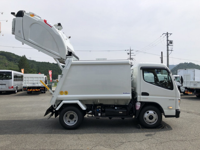 三菱ふそう キャンター 小型 塵芥車（プレス式） 2RG-FEAV0(113558) 7枚目