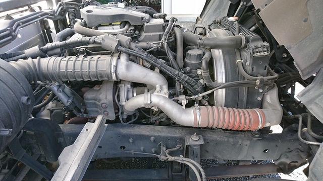 UDトラックス（日産） コンドル 中型 冷蔵冷凍バン SKG-MK38(1936) 39枚目