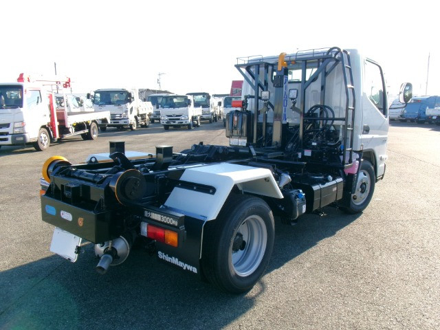 三菱ふそう キャンター 小型 コンテナ専用車 2RG-FBAV0(113133) 6枚目