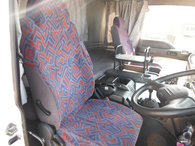 いすゞ ギガ 大型 トラクタ PJ-EXD52D6(2258) 15枚目