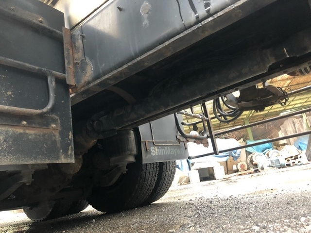 いすゞ ギガ 大型 タンクローリー PDG-CYY77V8(5595) 13枚目