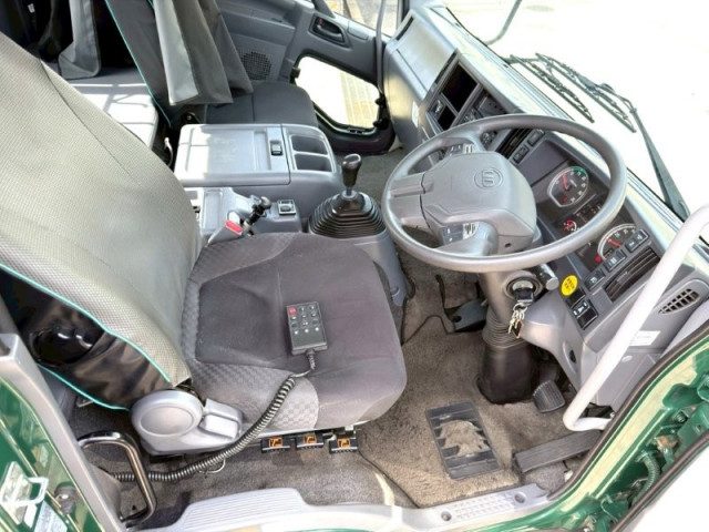 UDトラックス（日産） コンドル 増トン 平ボディ 2RG-BTR90V2(110406) 24枚目