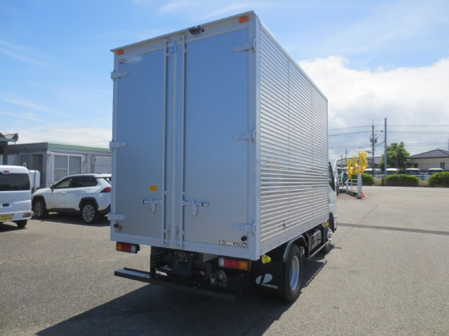 三菱ふそう キャンター 小型 バン 2RG-FEA20(106060) 4枚目