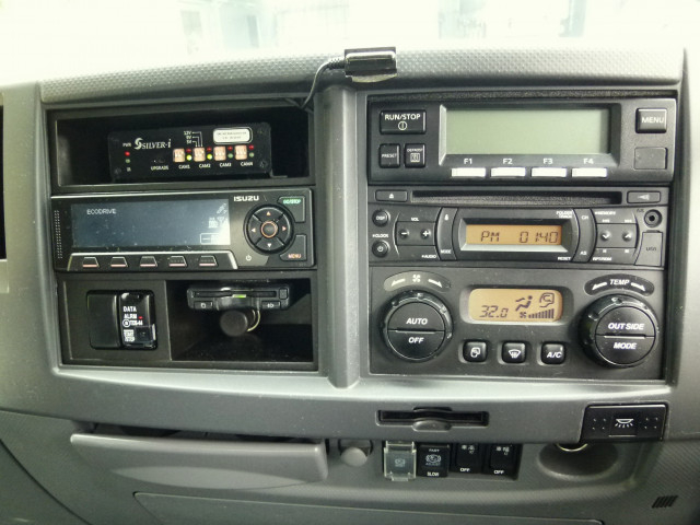 いすゞ フォワード 増トン 冷蔵冷凍バン 2RG-FSR90T2(110150) 27枚目