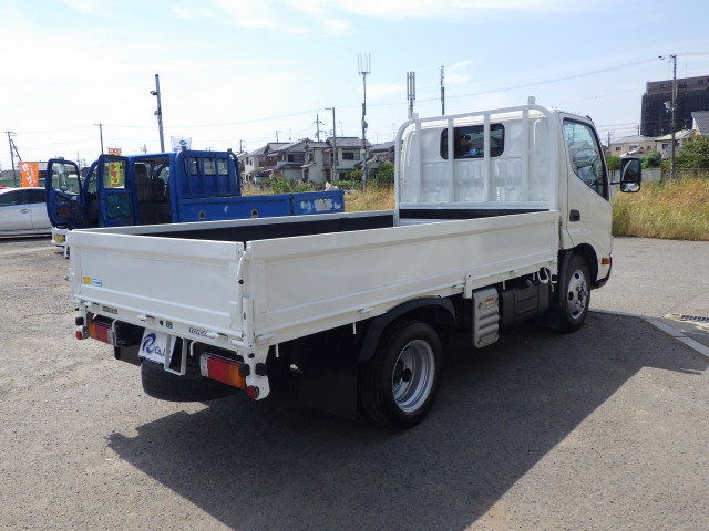 トヨタ トヨエース 小型 平ボディ 2RG-XZC605(110674) 27枚目