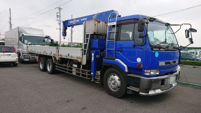 UDトラックス（日産） ビッグサム 大型 平ボディ（クレーン付） KC-CD53BTF(3414) 1枚目
