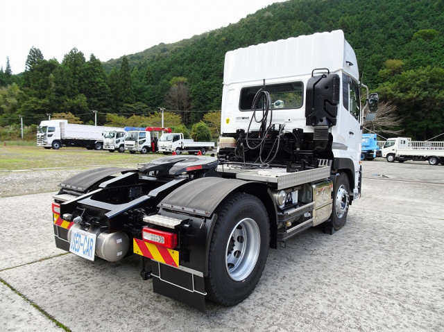 UDトラックス（日産） クオン 大型 トラクタ 2RG-GK5DAB(113262) 2枚目