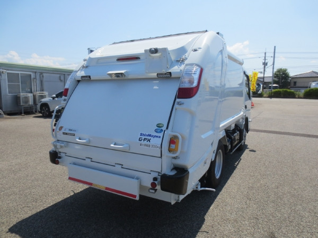 三菱ふそう キャンター 小型 塵芥車（プレス式） 2RG-FEAV0(111475) 4枚目