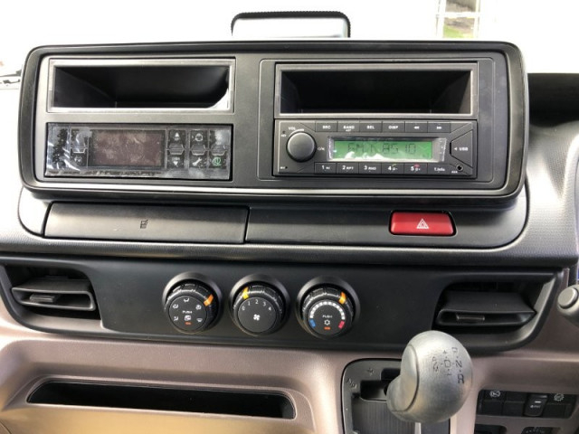 三菱ふそう キャンター 小型 冷蔵冷凍バン 2RG-FBAV0(105544) 11枚目