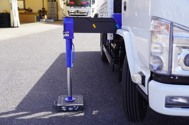 マツダ タイタン 小型 平ボディ（クレーン付） ZX264HRSA(113777) 25枚目