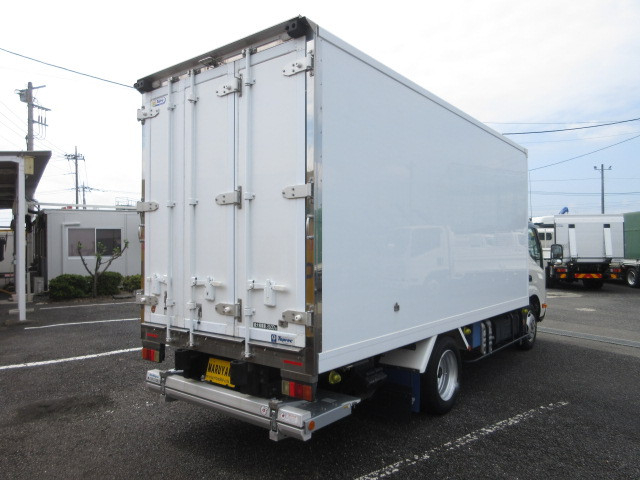 日野 デュトロ 小型 冷蔵冷凍バン 2RG-XZU655M(109085) 4枚目