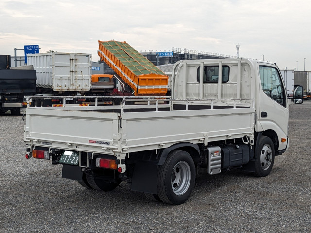 日野 デュトロ 小型 平ボディ 2RG-XZU605M(109136) 4枚目