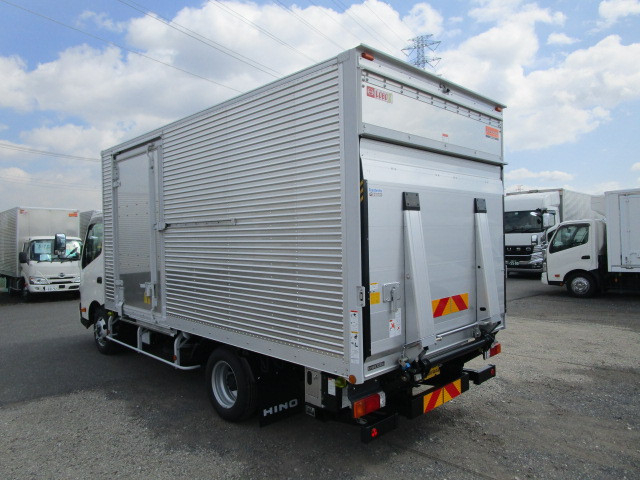 日野 デュトロ 小型 Wキャブ 2WG-XZU713N(113690) 3枚目