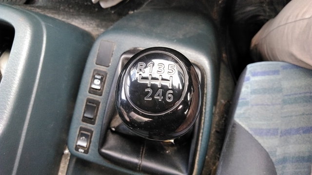 UDトラックス（日産） コンドル 中型 冷蔵冷凍バン PB-MK36A(2662) 26枚目