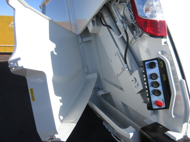 日野 レンジャー 中型 塵芥車（プレス式） 2KG-FD2ABA(107861) 40枚目