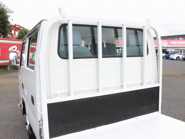 いすゞ エルフ 小型 Wキャブ TRG-NHR85A(109372) 28枚目