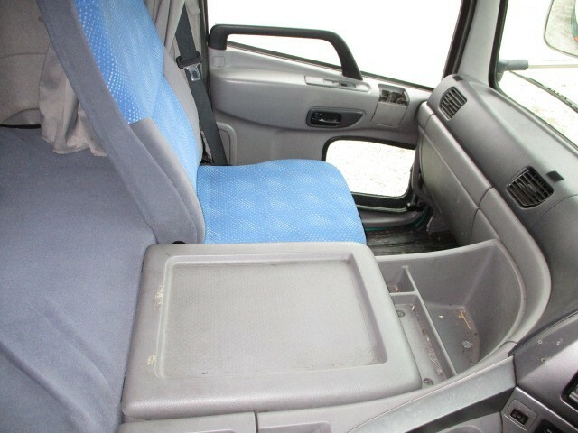 UDトラックス（日産） クオン 大型 ウィング PKG-CG4ZA(9264) 57枚目