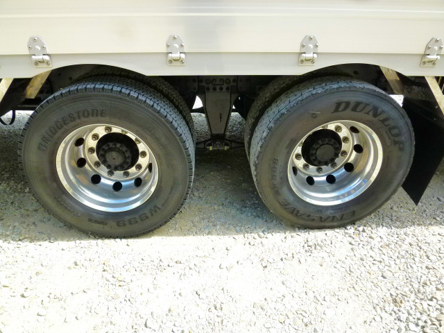 UDトラックス（日産） クオン 大型 ウィング 2RG-CD5FA(112318) 40枚目