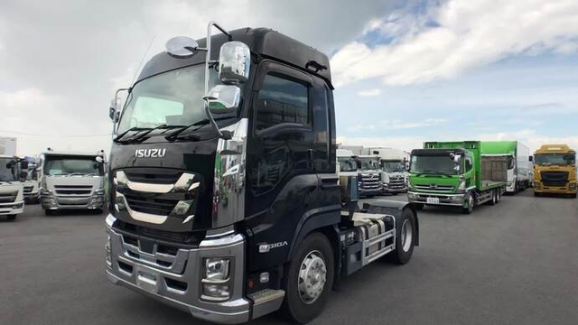 Isuzu giga Large Tractor 2PG-EXD52CD(34676) 1枚目