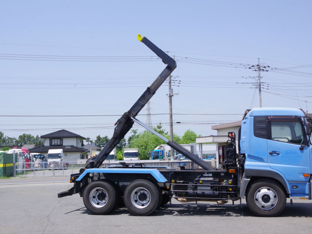 UDトラックス（日産） クオン 大型 コンテナ専用車 ADG-CD4XM(86013) 11枚目