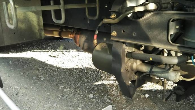 UDトラックス（日産） コンドル 中型 冷蔵冷凍バン PB-MK36A(3002) 8枚目