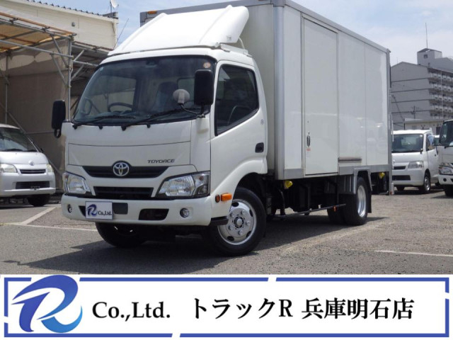 トヨタ トヨエース 小型 バン TKG-XZU655(110666) 1枚目
