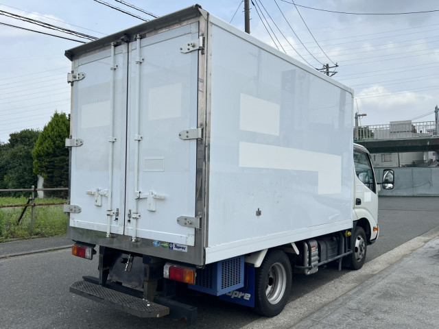 日野 デュトロ 小型 冷蔵冷凍バン 2RG-XZC605M(110637) 3枚目